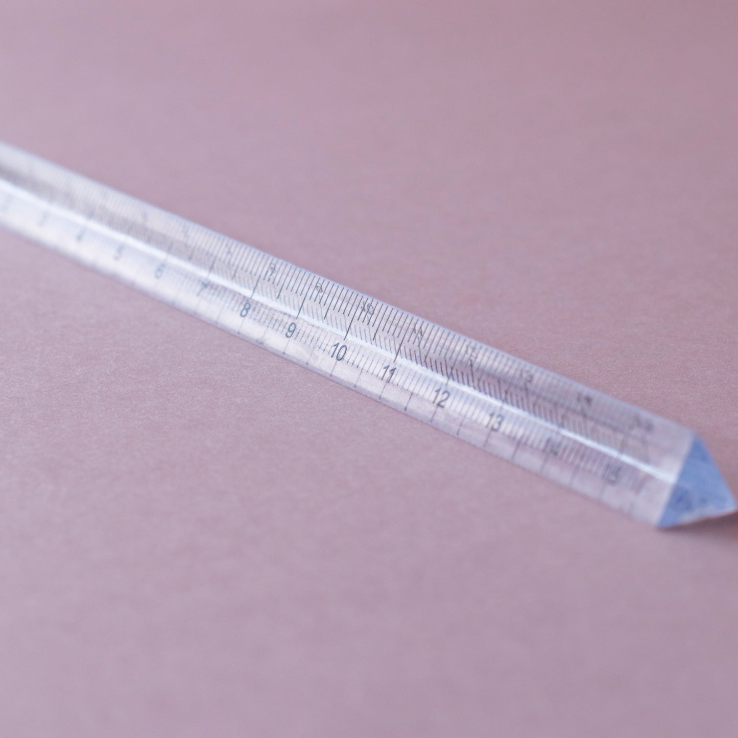 Regla triangular
